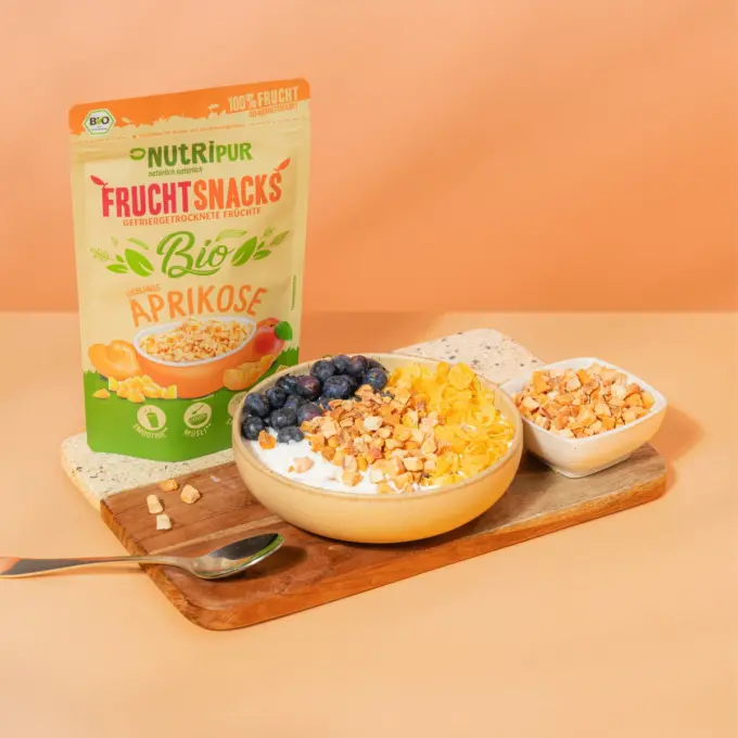 Billedet viser de frysetørrede ,,økologiske abrikoser’’ i müsli.
