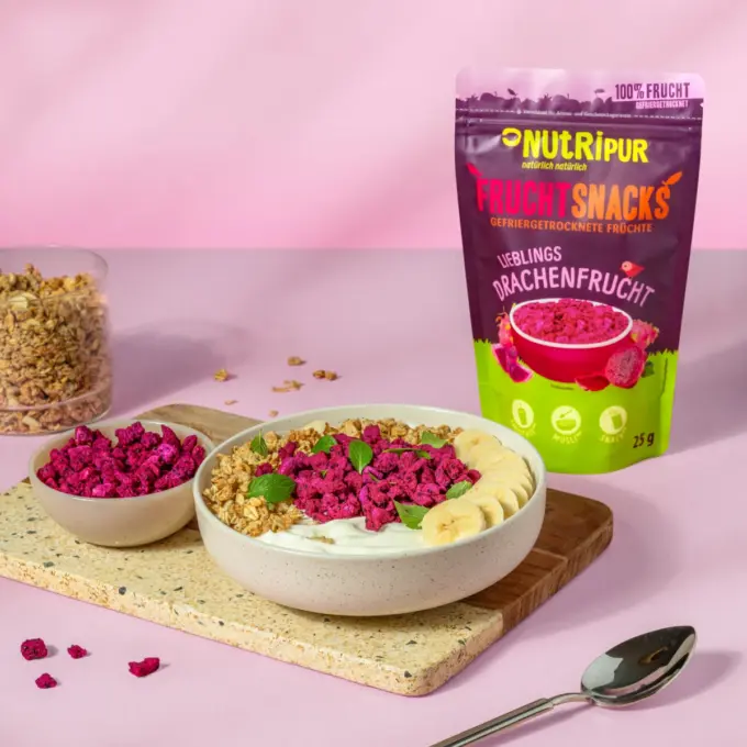 Billedet viser frysetørrede dragefrugter i müsli
