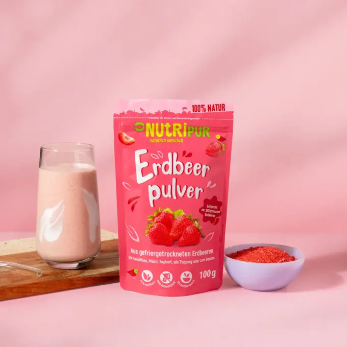 Billedet viser det frysetørrede jordbærpulver som shake.